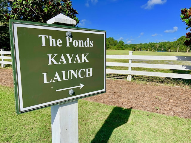 view of community / neighborhood sign