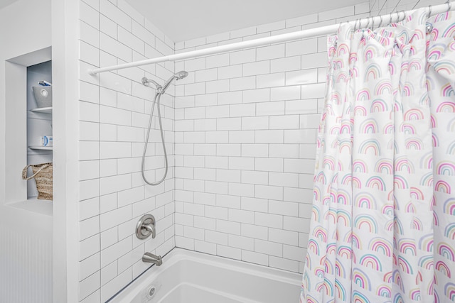 bathroom featuring shower / bath combo