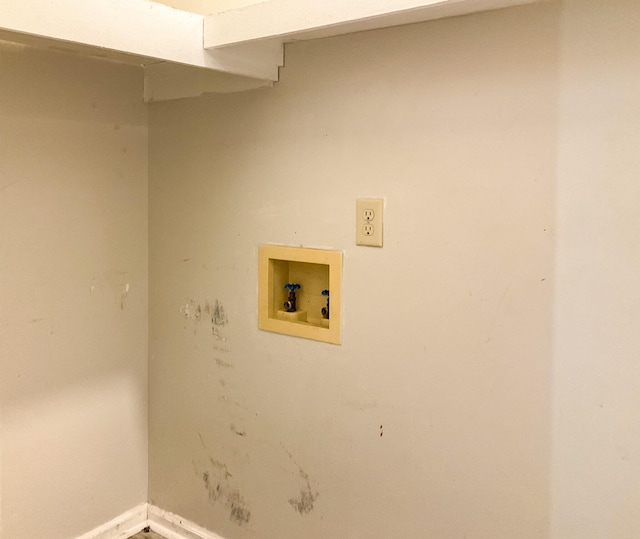 302 Morgan St, Greer, SC 29651 - laundry room with hookup for a washing machine and baseboards