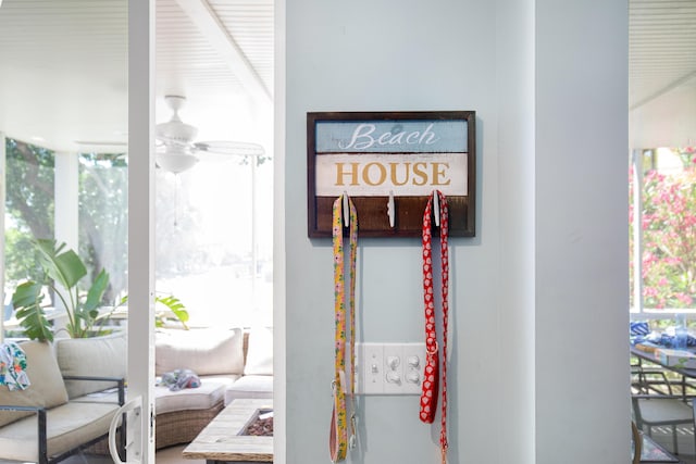 entryway with a ceiling fan