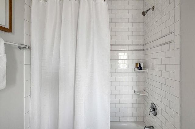 162 Spring St, Charleston, SC 29403 - bathroom with shower / tub combo with curtain