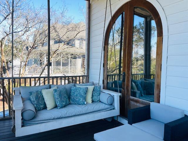 sunroom / solarium with arched walkways