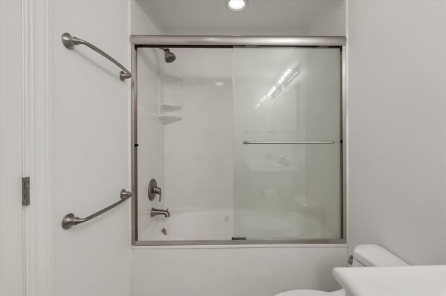 321 Lapwing Ln, Mount Pleasant, SC 29464 - bathroom with toilet, combined bath / shower with glass door, and recessed lighting