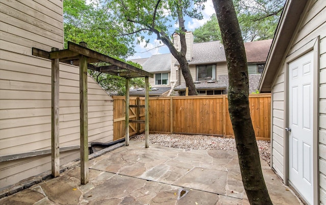 321 Lapwing Ln, Mount Pleasant, SC 29464 - view of patio featuring a gate