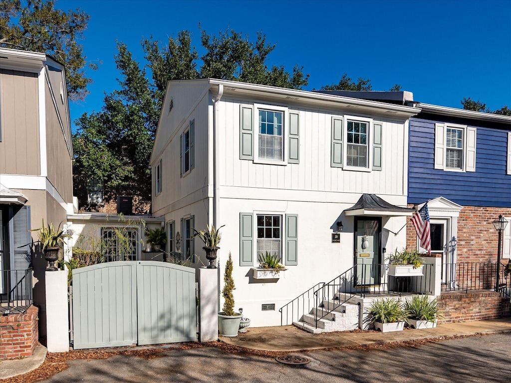 view of front of house