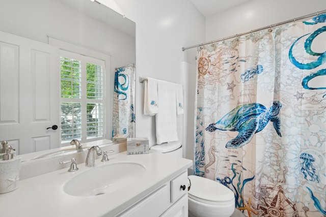 907 High Nest Ln, Charleston, SC 29412 - full bath featuring vanity and curtained shower