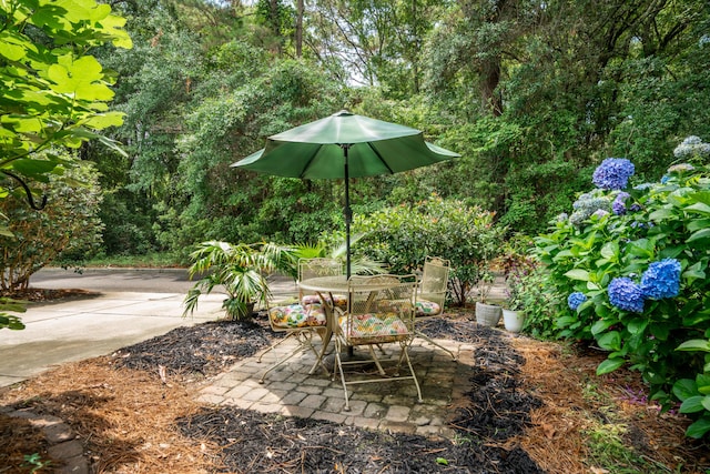907 High Nest Ln, Charleston, SC 29412 - view of patio featuring outdoor dining area