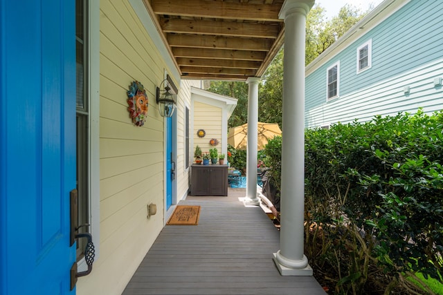 907 High Nest Ln, Charleston, SC 29412 - view of wooden deck