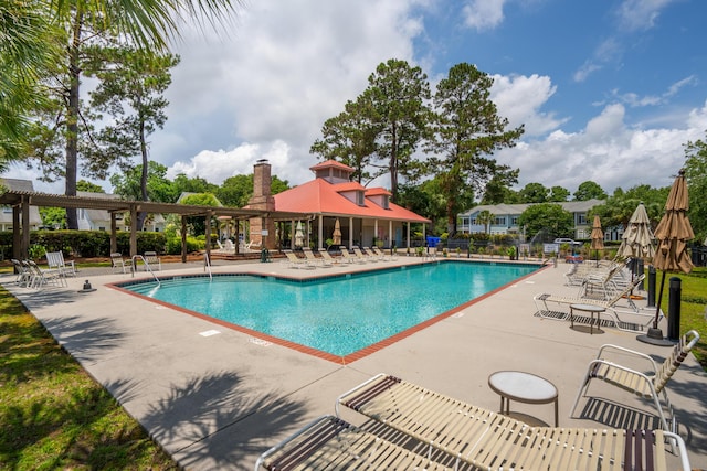 907 High Nest Ln, Charleston, SC 29412 - community pool with a patio