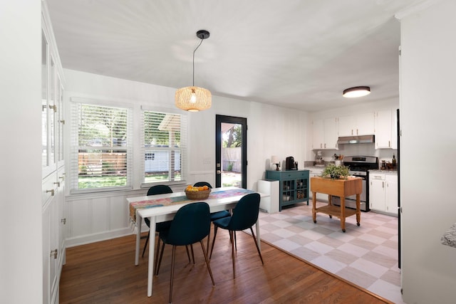 1417 Downing St, Charleston, SC 29407 - dining area featuring plenty of natural light and light wood-style flooring