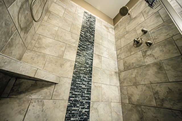 8009 Indian Hill Dr, Hanahan, SC 29410 - room details featuring a tile shower