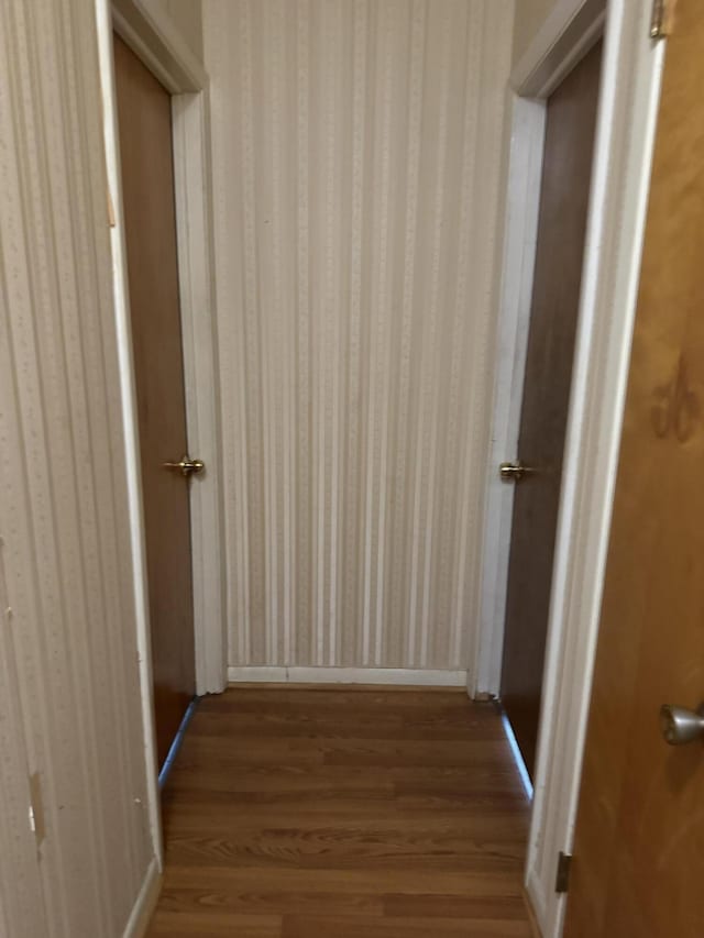 8520 Delhi Rd, North Charleston, SC 29406 - hall with wood finished floors and wallpapered walls