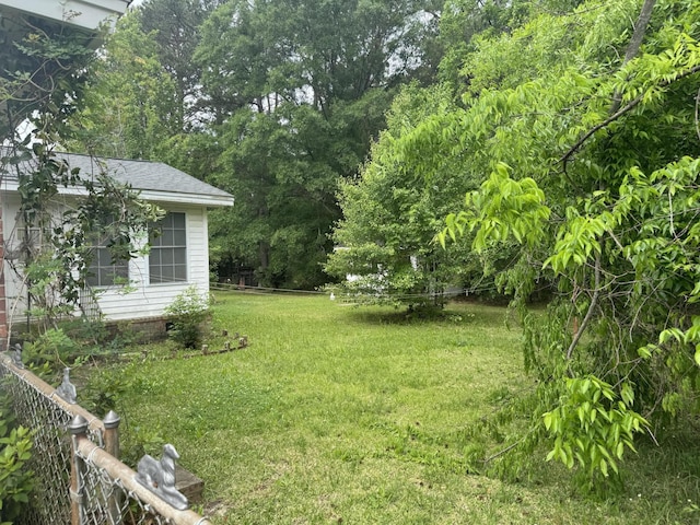8520 Delhi Rd, North Charleston, SC 29406 - view of grassy yard