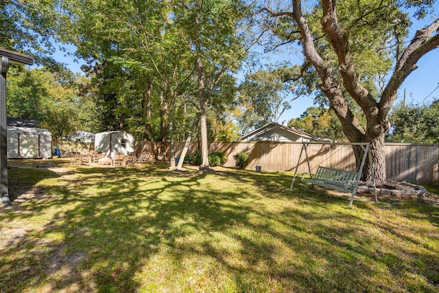 view of yard with a shed