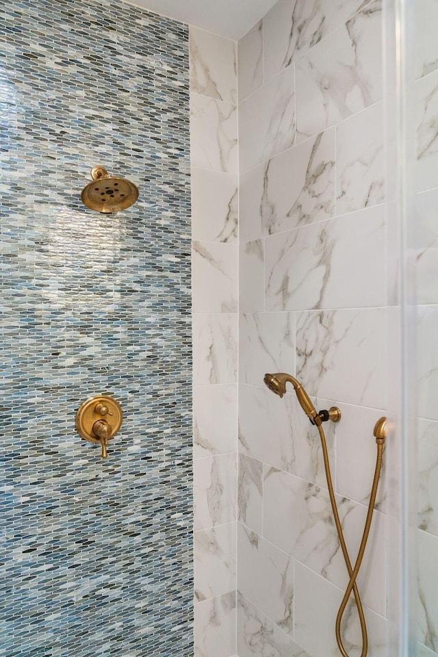 details with a tile shower