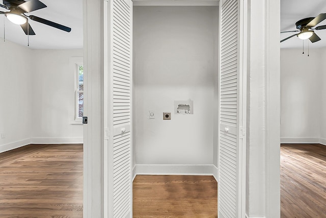 clothes washing area with washer hookup, dark wood-type flooring, ceiling fan, and electric dryer hookup