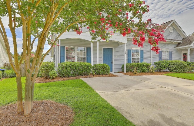 159 Townsend Way, Summerville, SC 29483 - view of front facade with a front yard