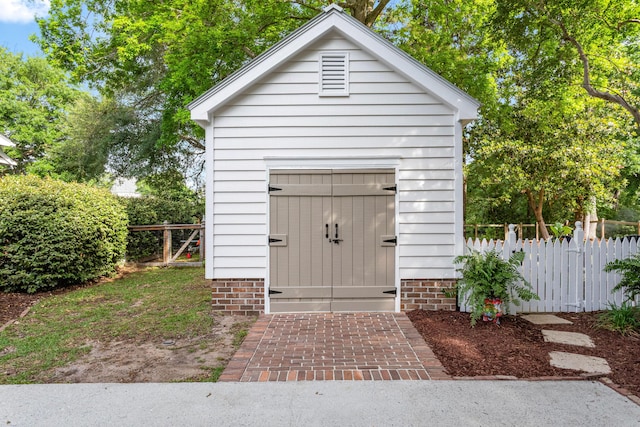 1514 Village Sq, Mount Pleasant, SC 29464 - view of shed with fence