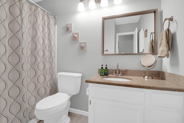 full bath with baseboards, a shower with shower curtain, toilet, tile patterned flooring, and vanity