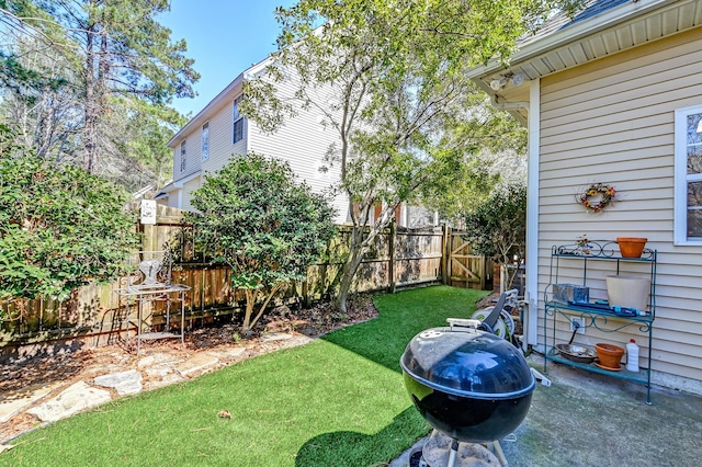 view of yard featuring a fenced backyard