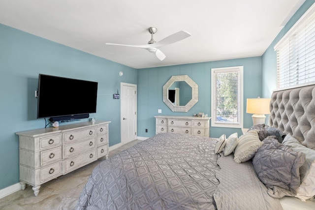 bedroom with ceiling fan