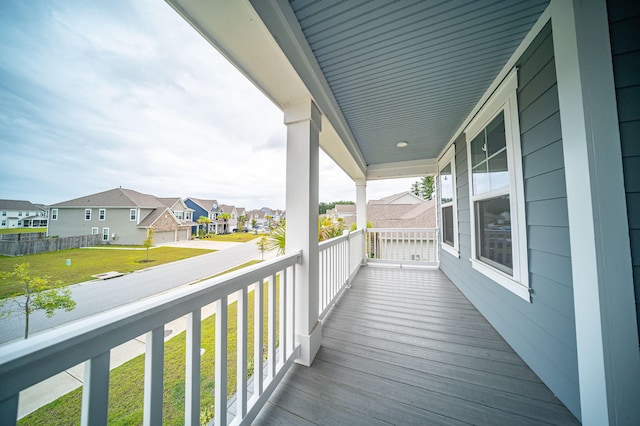 balcony featuring covered porch