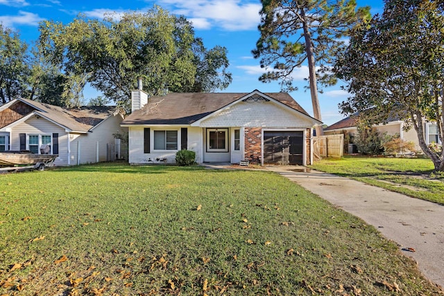 view of front of home featuring a front lawn