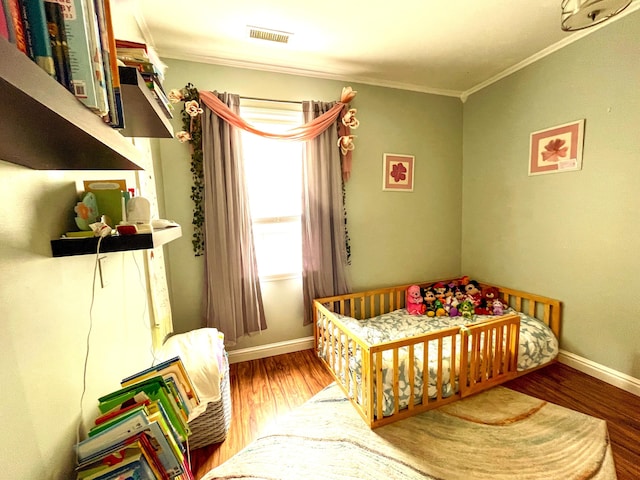 6212 Fieldstone Cir, Charleston, SC 29414 - bedroom featuring ornamental molding, wood finished floors, and baseboards
