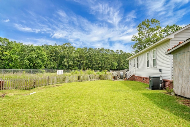 8692 Bentwood Dr, North Charleston, SC 29406 - view of yard