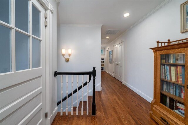 375 Seewee Cir, Mount Pleasant, SC 29464 - corridor featuring an upstairs landing, crown molding, wood finished floors, baseboards, and recessed lighting