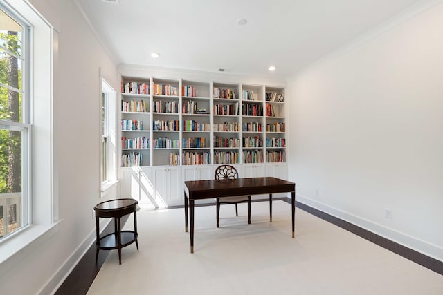 office area with crown molding, carpet floors, built in shelves, recessed lighting, and baseboards