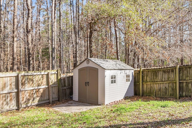 544 Beverly Dr, Summerville, SC 29485 - view of shed with a fenced backyard