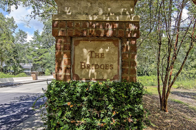 544 Beverly Dr, Summerville, SC 29485 - view of community sign