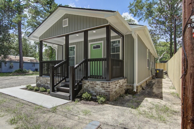 227 Grace St, Walterboro, SC 29488 - view of front facade featuring a porch