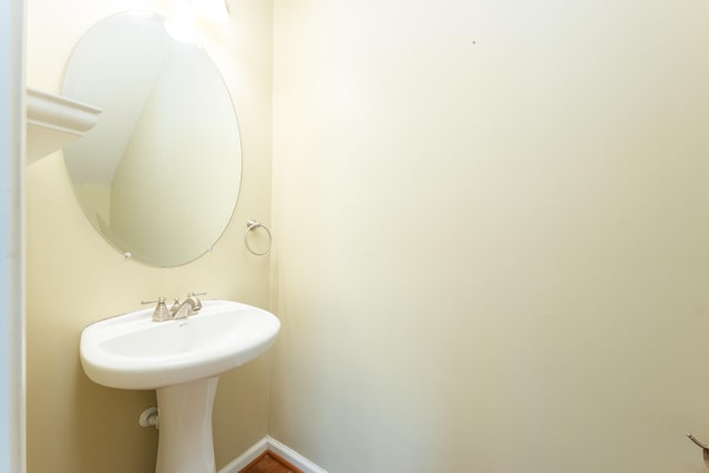 bathroom with sink