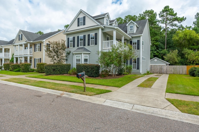 view of front of house with a front lawn