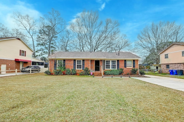 view of front of home with a front lawn