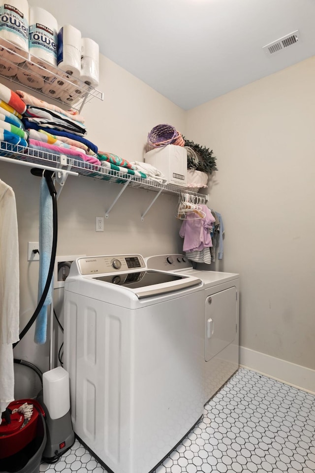 2828 Wagner Way, Mount Pleasant, SC 29466 - washroom featuring independent washer and dryer and baseboards