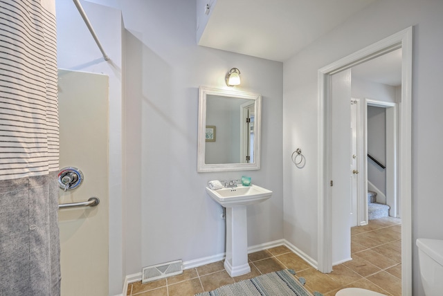 103 Laurens Ct, Summerville, SC 29485 - full bathroom with tile patterned flooring, toilet, baseboards, and visible vents