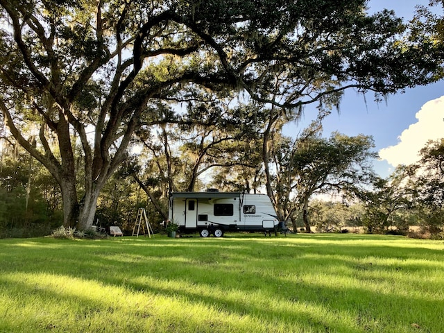 6613 Bloody Point Rd, Wadmalaw Island, SC 29487
