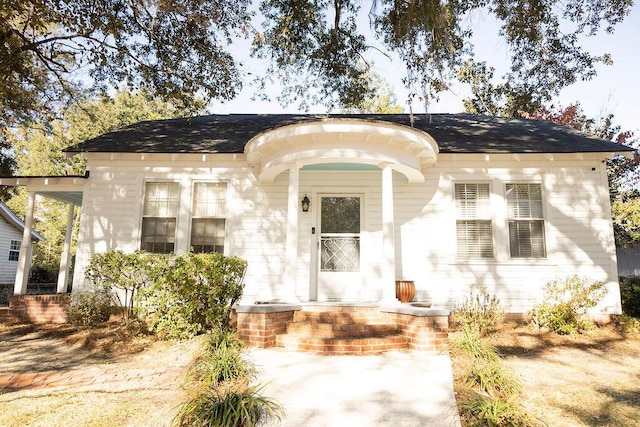 view of front of property