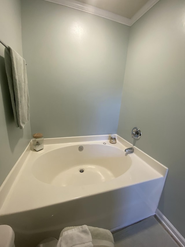 bathroom featuring ornamental molding