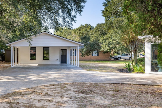 view of front of house