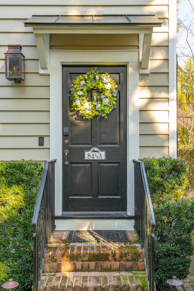 view of exterior entry