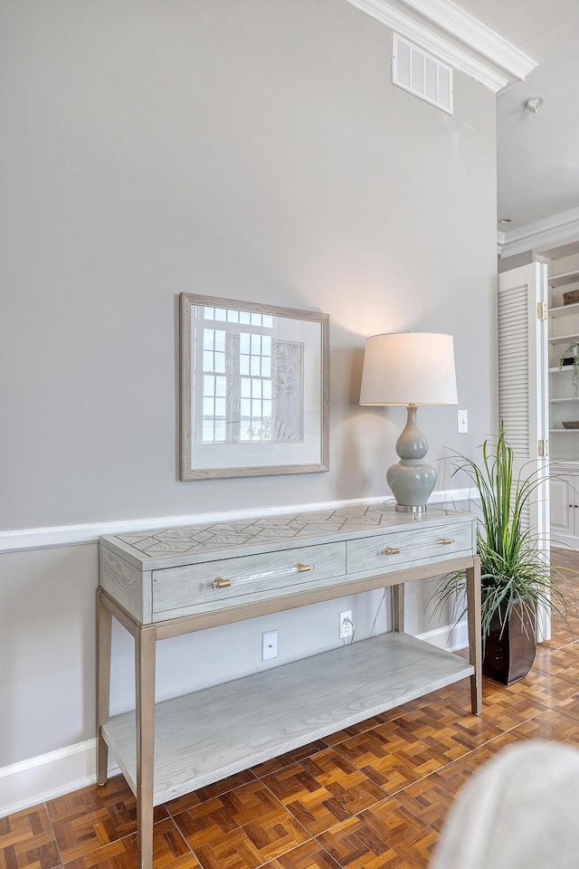 1 King Street 209 & 210, Charleston, SC 29401 - detailed view of baseboards and crown molding