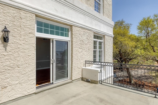 1 King Street 209 & 210, Charleston, SC 29401 - view of patio / terrace