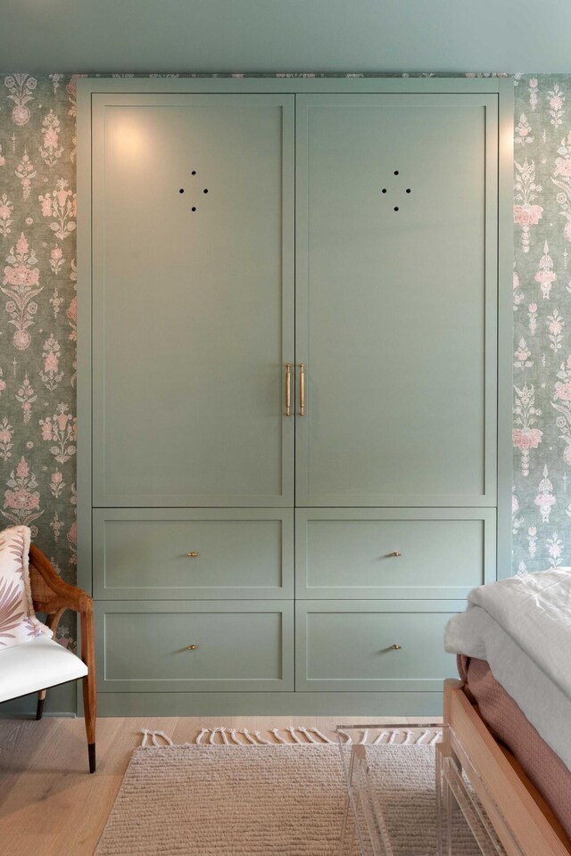 926 Pitt St, Mount Pleasant, SC 29464 - view of closet