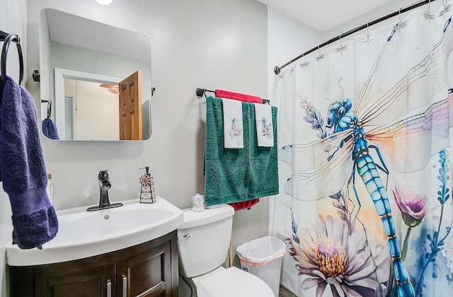 276 S Railroad Ave, Harleyville, SC 29448 - full bath with curtained shower, vanity, and toilet