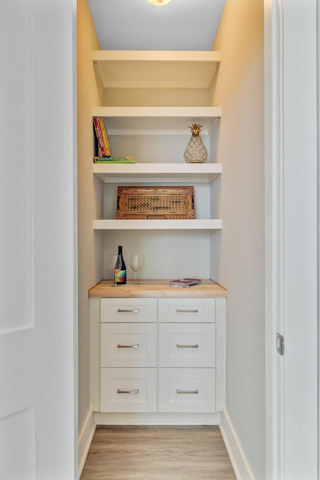 2404 Fulford Ct, Mount Pleasant, SC 29466 - detailed view of a dry bar and wood finished floors