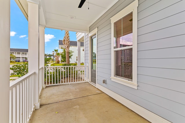 view of patio / terrace with a porch and ceiling fan